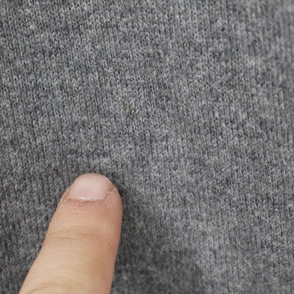 Abercrombie & Fitch Sweater Mens Medium V Neck Cotton Cashmere Wool embroidered - Picture 10 of 10